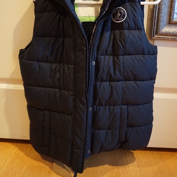 Abercrombie & Fitch Vest - Picture 2 of 4